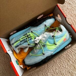 OFF WHITE Nike Waffle Sneakers